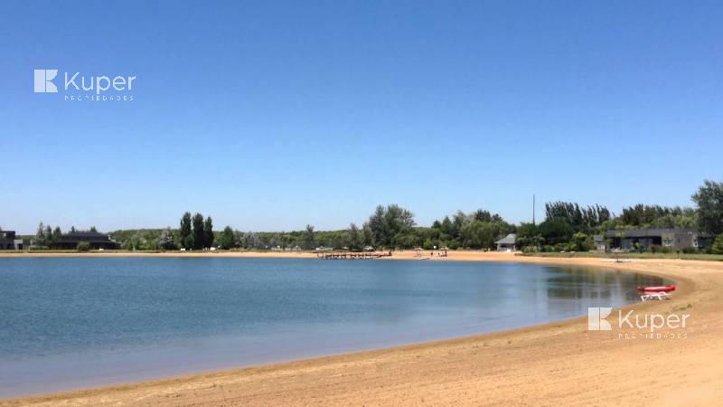 Lote en venta en Isla del Este. Con financiación anticipo y 50 cuotas