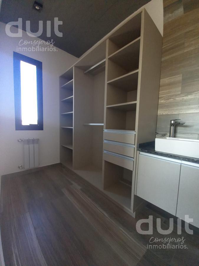 Casa  ern venta Las Cañitas Barrio Privado