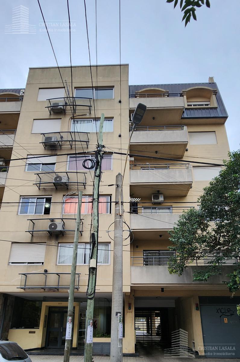 Venta Departamento 2 ambientes con cochera