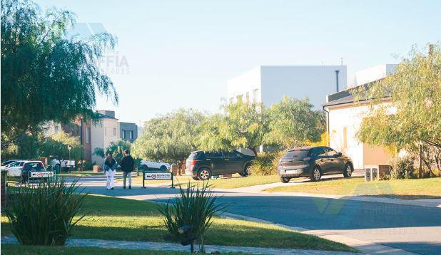 Terreno Lote de 800 m2, en Estancia Carabassa, Pilar. Inversión y oportunidad.