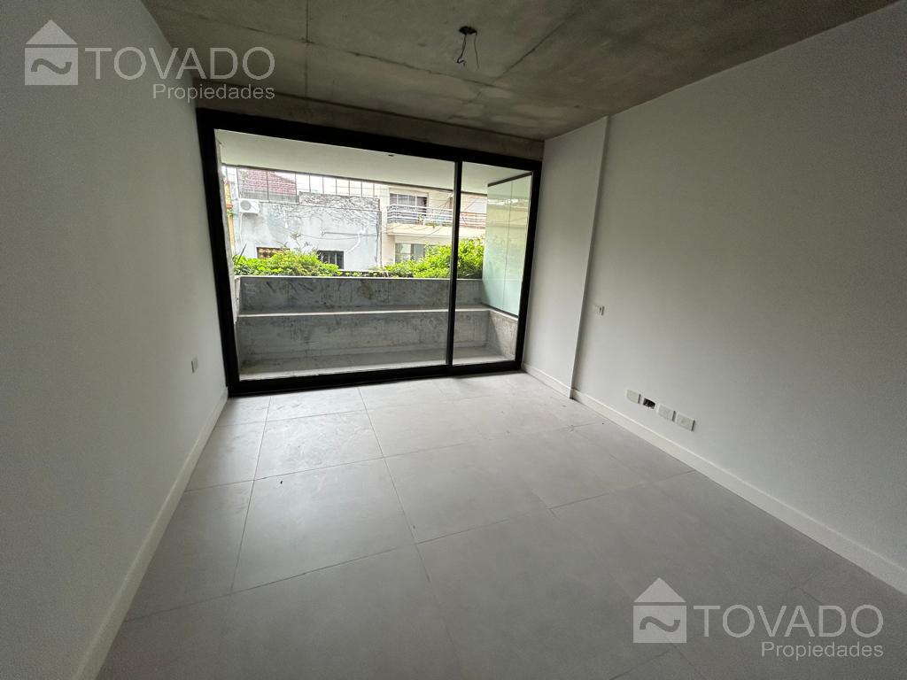 3 ambientes con balcon y patio en edificio a estrenar con Full Amenities!