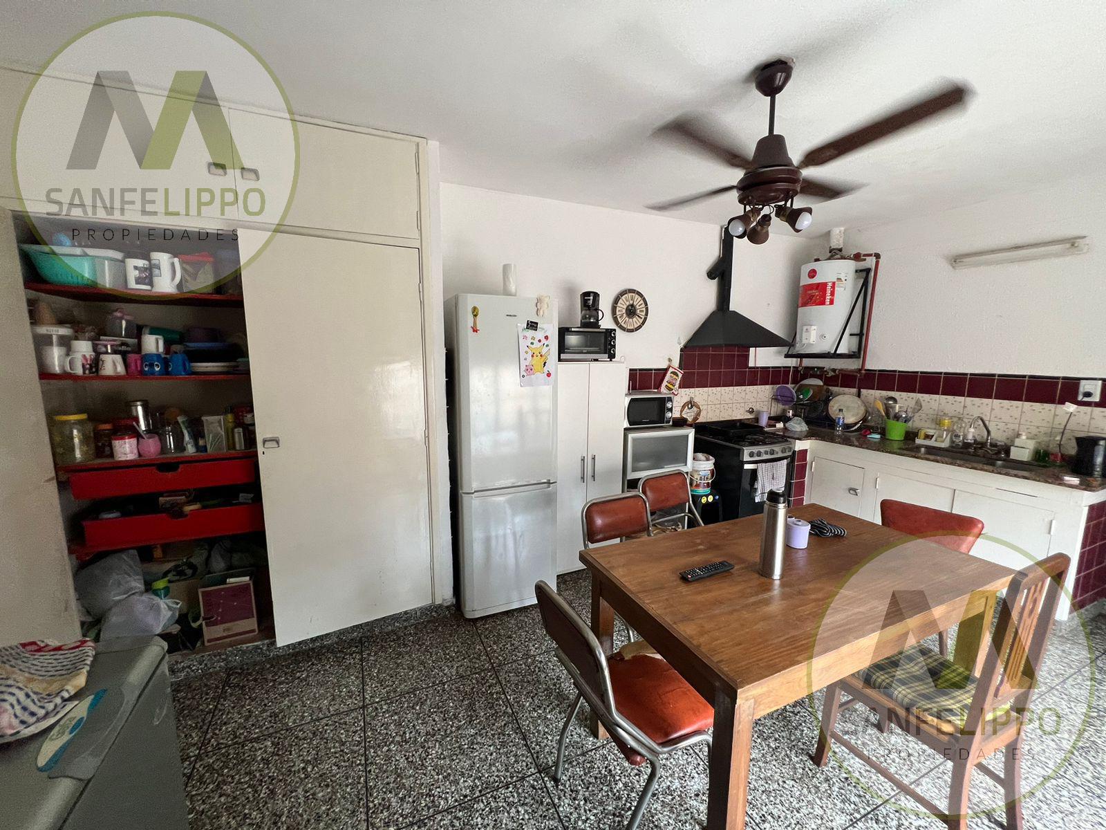 Casa en venta,  zona Wilde, Avellaneda