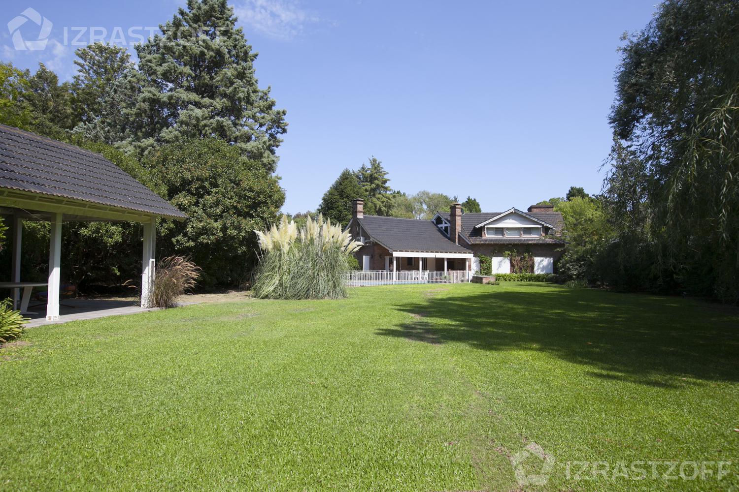 Alquiler de Casa en  Carmel CC, con hermoso jardín